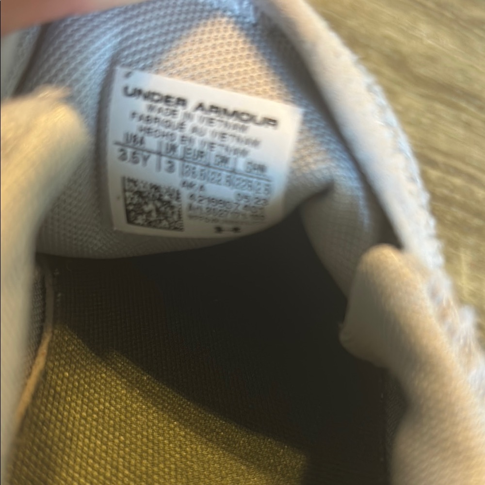 Under Armour Gray and Orange Sneakers with Breathable Mesh - Picture 4 of 7